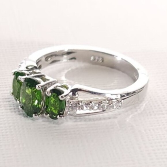 Chrome Diopside Trilogy Ring SIZE 5 - Picture 7 of 12
